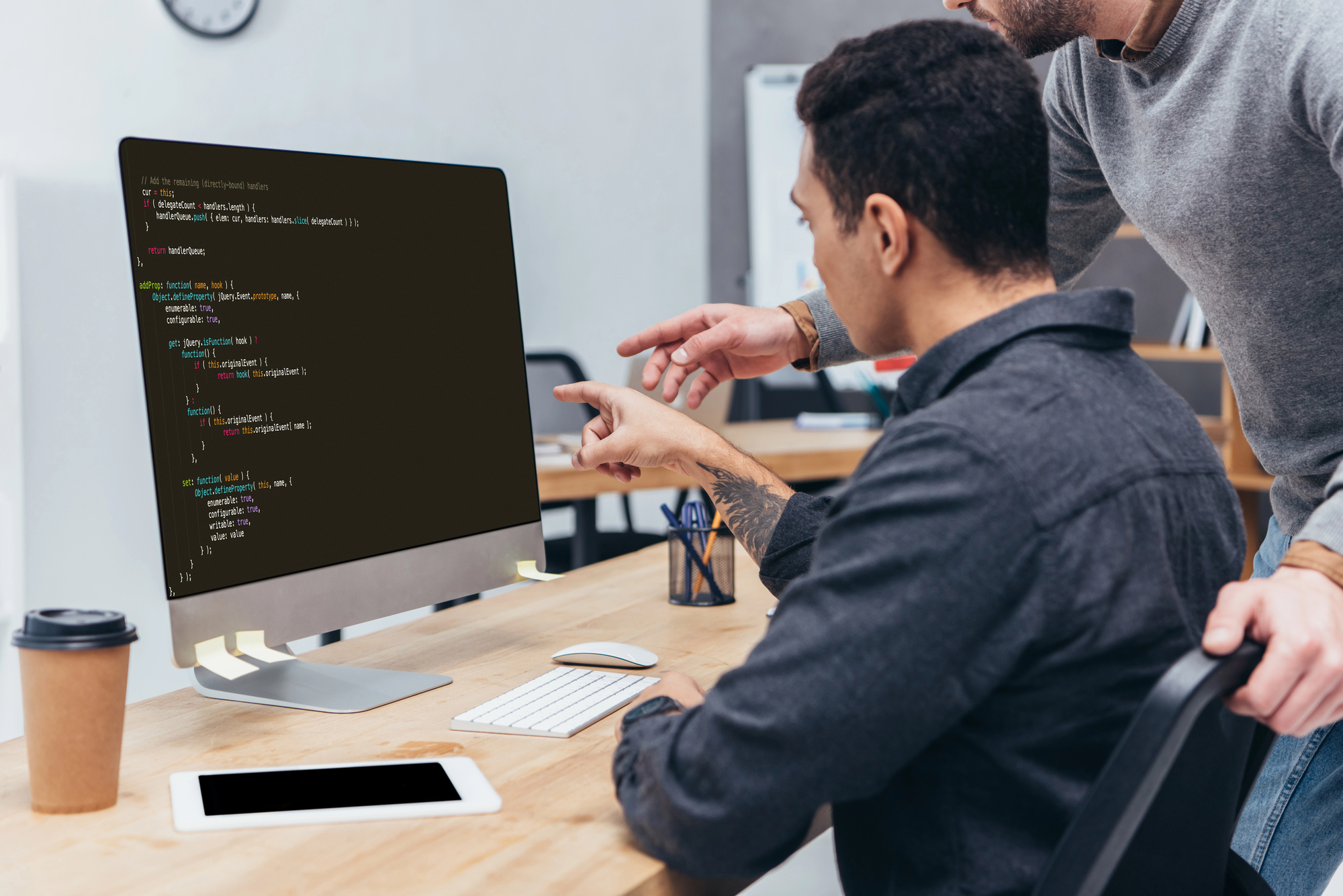 Китайська компанія 01.AI представила нову нейромережу для генерації коду Yi-Coder
