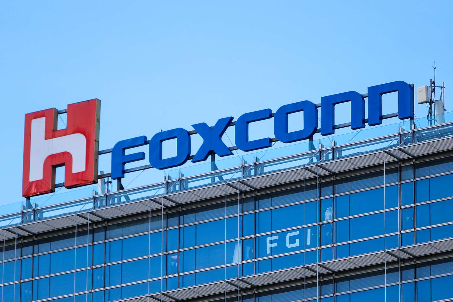 Тайвань включається в боротьбу за штучний інтелект. Foxconn випускає власну LLM-модель