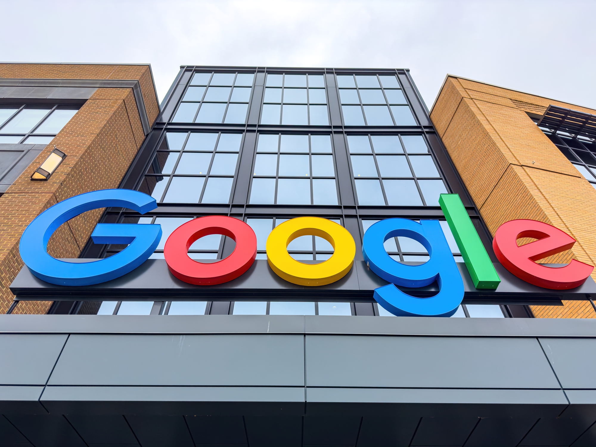 Google змушує віддалених працівників працювати 3 дні на тиждень в офісі. Інакше звільнення