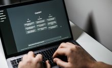 Трафік ChatGPT досяг рекордного максимуму. Але до Google ще дуже далеко
