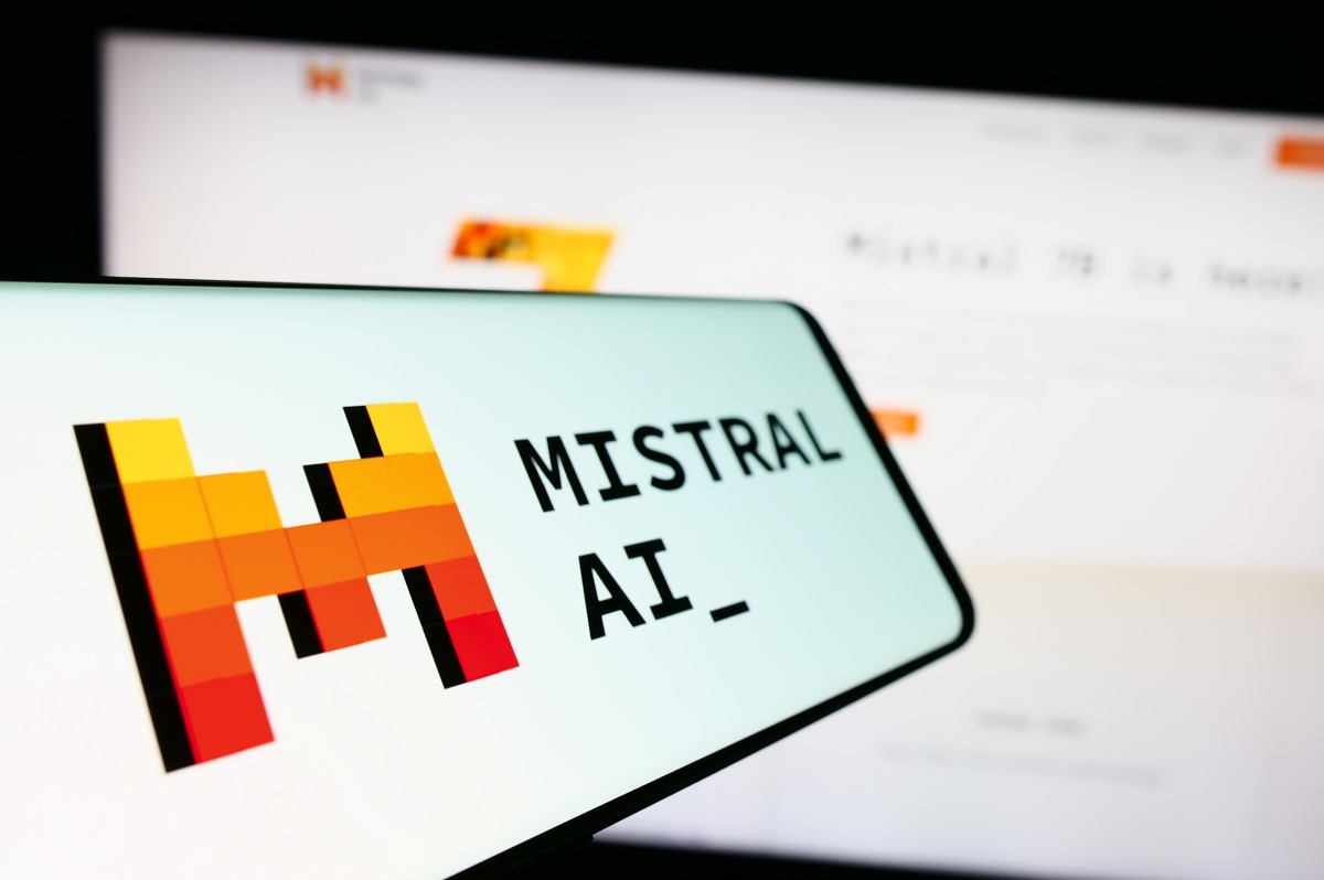 Mistral випустив Codestral Embed — інструмент для автодоповнення, редагування та пояснення коду