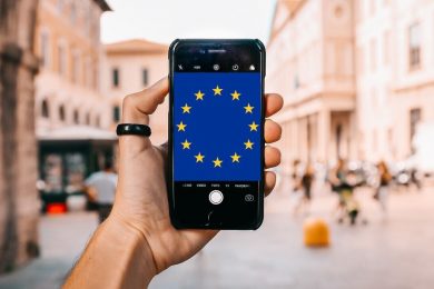 ЄС заборонить інсталяцію Android-додатків поза межами Google Play