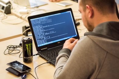 Розробники платять більше за використання ШІ, хоча ціна токенів знижується
