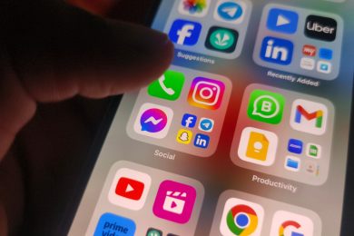 Apple вдвічі скорочує комісії для розробників міні-додатків