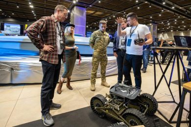 За три місяці в Україні вдвічі зросла кількість miltech-вакансій. Але без віддаленої роботи