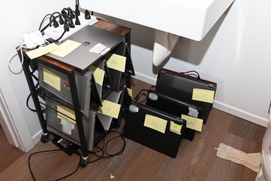 Українець отримав 5 років ув'язнення за «ферми ноутбуків» для північнокорейських програмістів