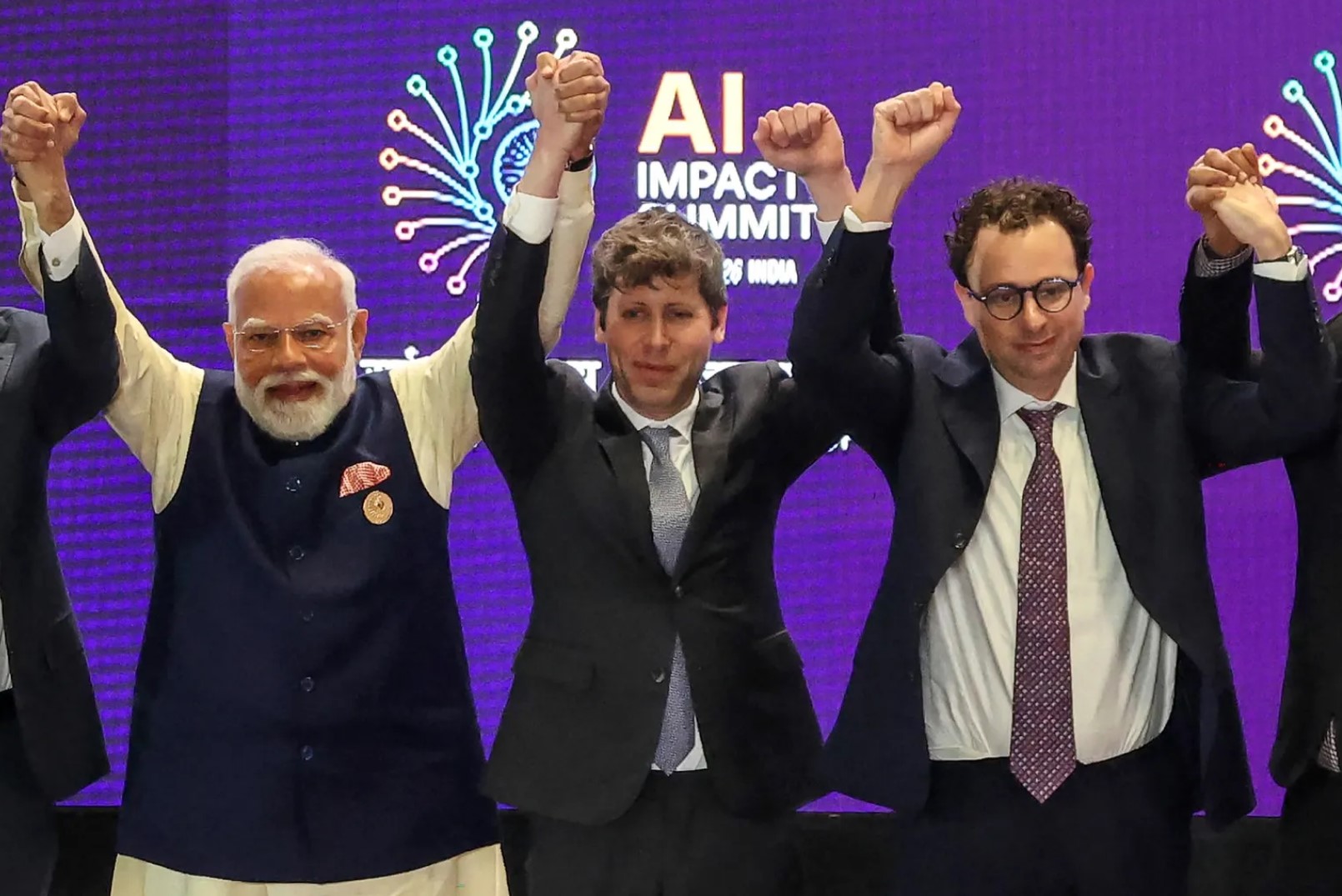 Момент незручності для Альтмана та Амодея: конфлікт стає персональним