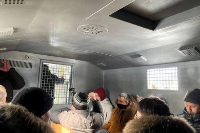 У Росії розігнали акцію проти блокування Telegram і примусового встановлення додатку Max