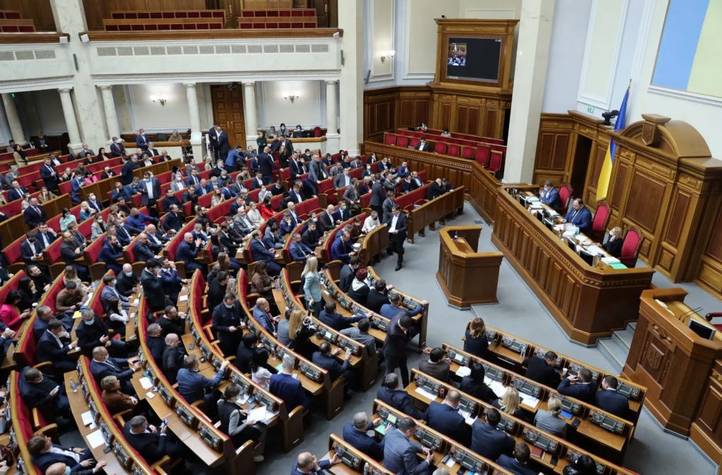 Рада ухвалила Закон про оподаткування доходів з цифрових платформ: що це означає для українців