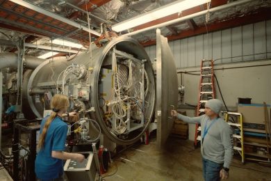 NASA випробувала літієвий двигун для польотів на Марс. Рахуємо, скільки це в павербанках
